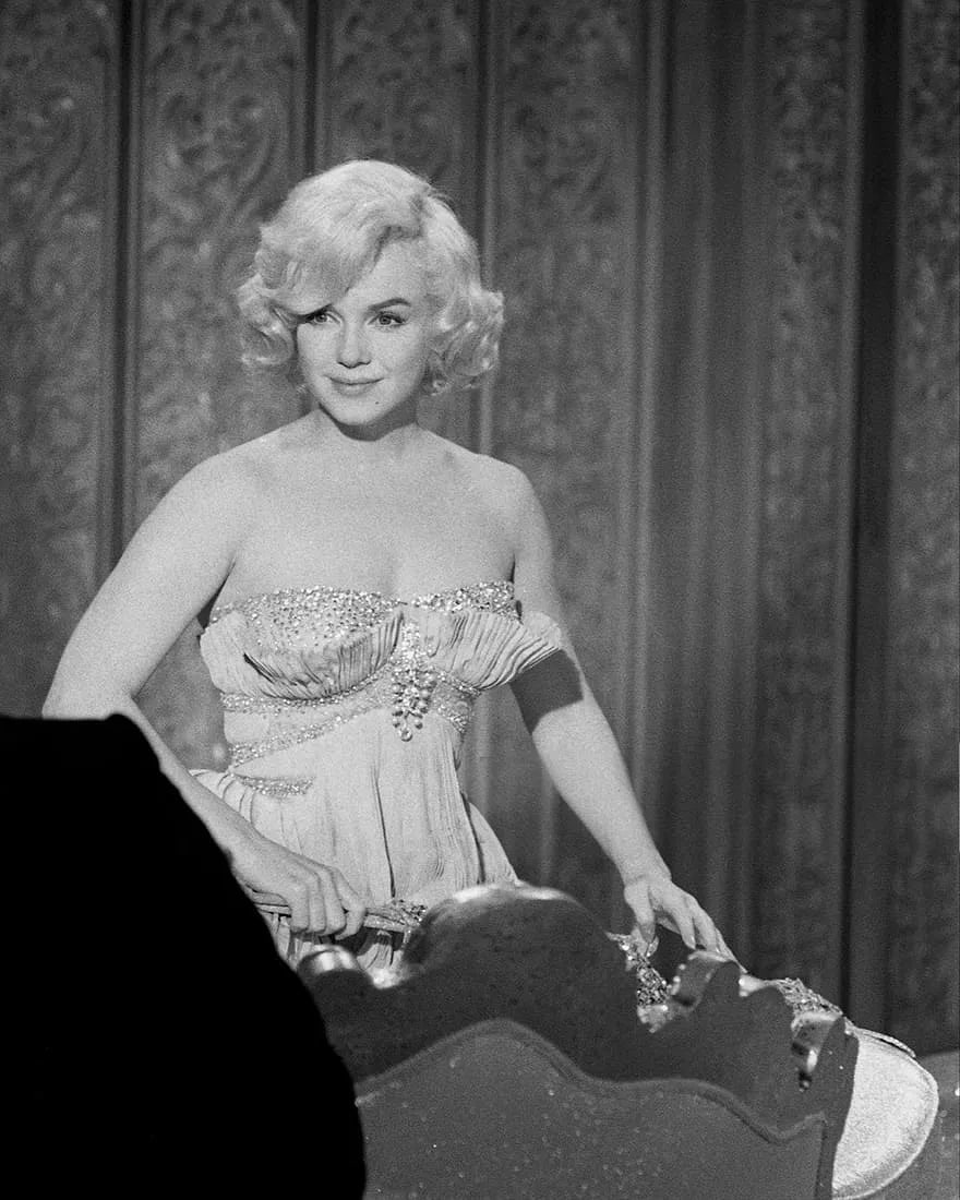 BETTMANN MARILYN MONROE (AMERICAN) PRINT ON PAPER: Bettmann Marilyn Monroe (American) Print on Paper.