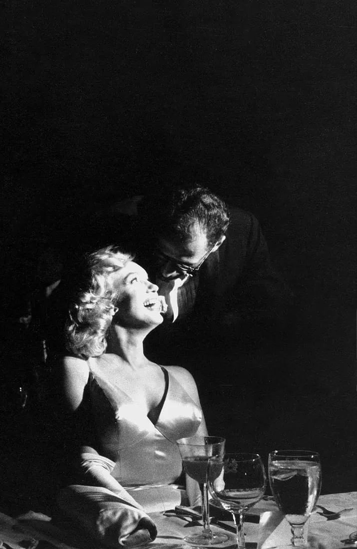 MARILYN MONROE (AMERICAN) PRINT ON PAPER: Marilyn Monroe (American) Print on Paper.
