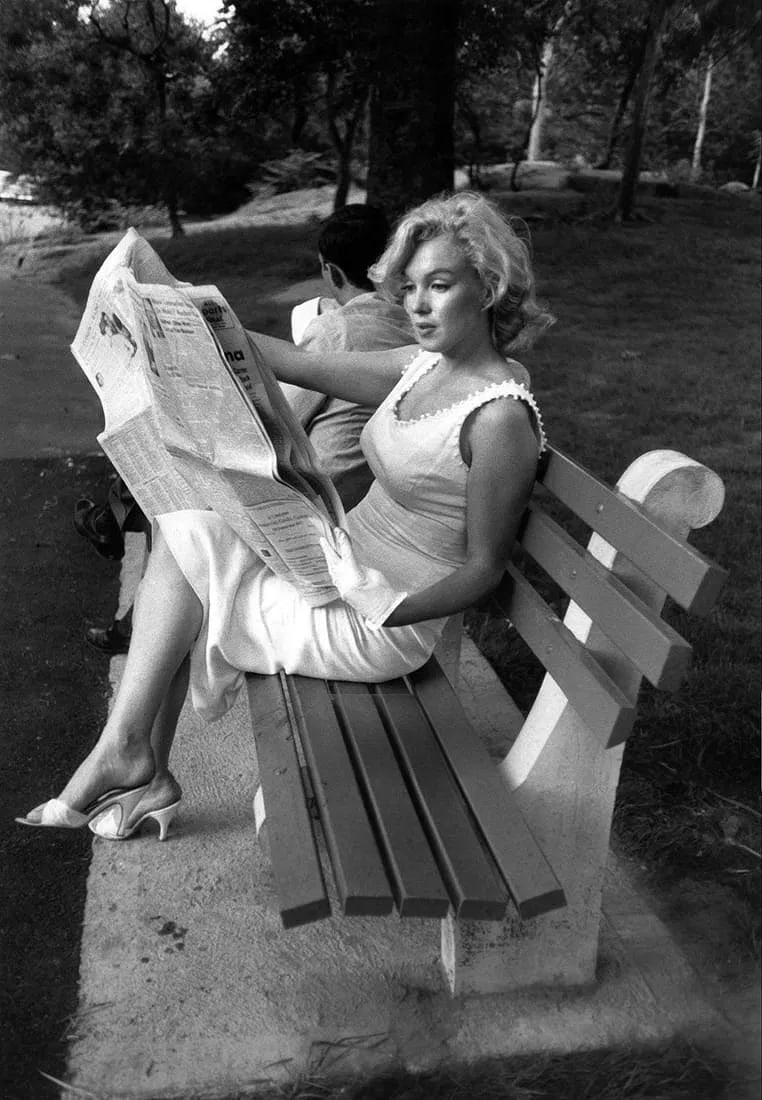 MARILYN MONROE (AMERICAN) PRINT ON PAPER: Marilyn Monroe (American) Print on Paper.