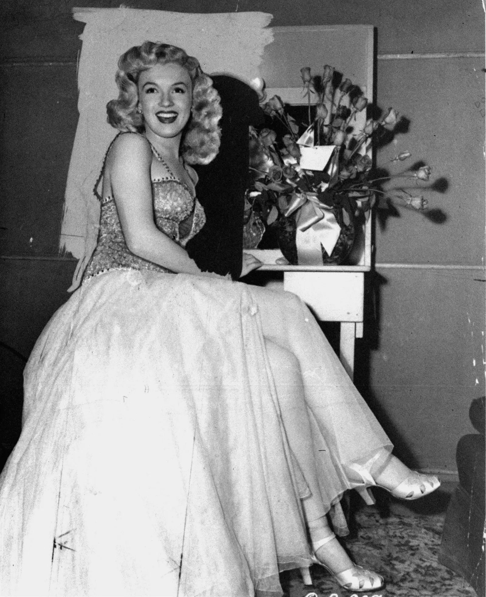 ROBERT COBURN MARILYN MONROE (AMERICAN) PRINT ON PAPER: Robert Coburn Marilyn Monroe (American) Print on Paper.