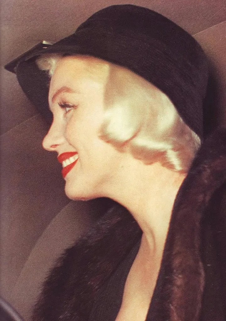 CARL PERUTZ MARILYN MONROE (AMERICAN) PRINT ON PAPER: Carl Perutz Marilyn Monroe (American) Print on Paper.