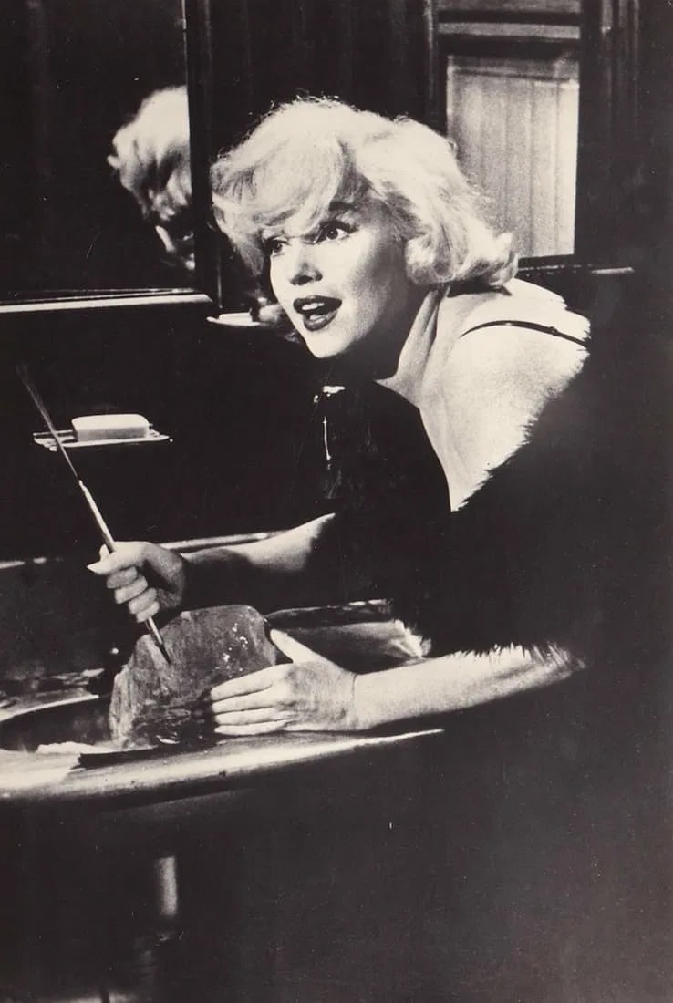 MARILYN MONROE (AMERICAN) PRINT ON PAPER: Marilyn Monroe (American) Print on Paper.