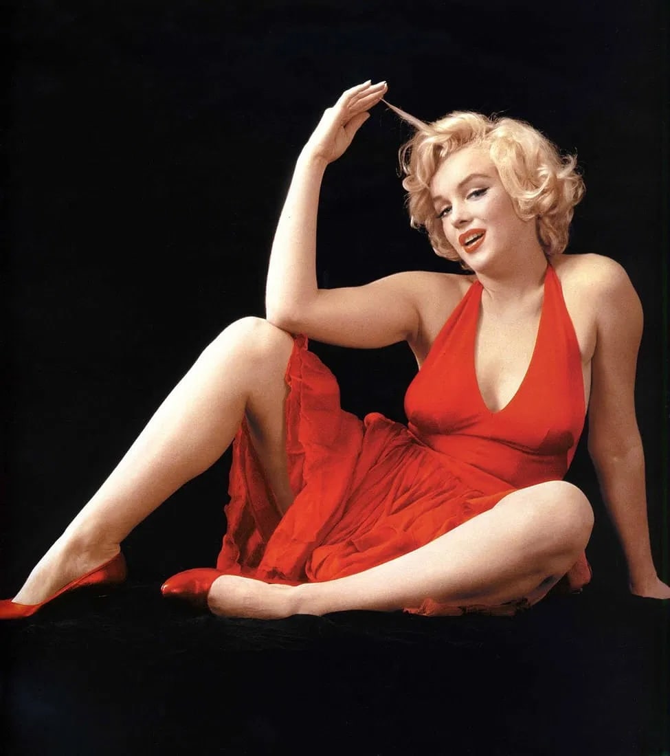 MILTON GREEN, MARILYN MONROE (AMERICAN) "RED SWEATER" PRINT ON PAPER (1 of 1)