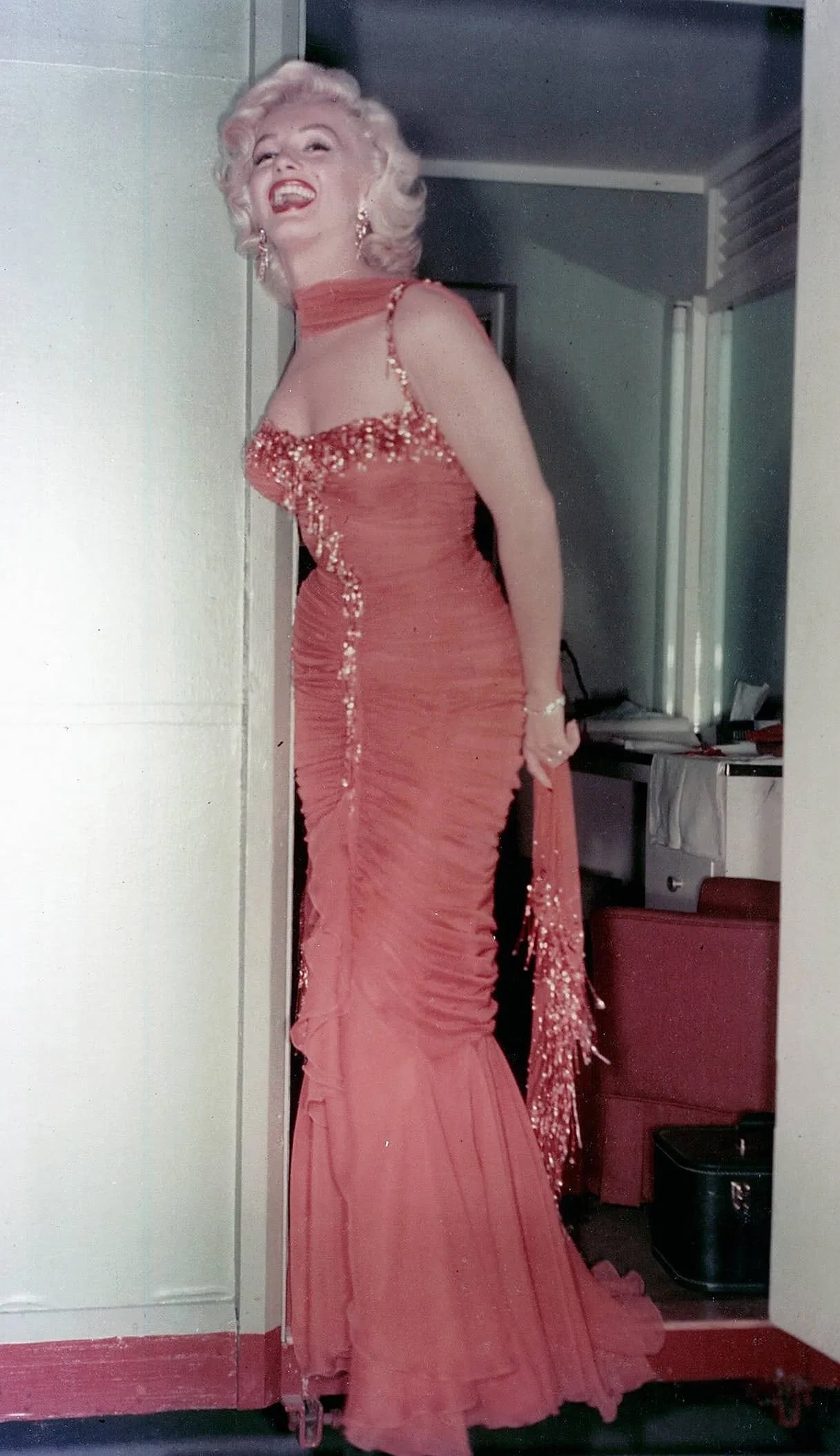 JOHN FLOREA MARILYN MONROE (AMERICAN) PRINT ON PAPER: John Florea Marilyn Monroe (American) Print on Paper.