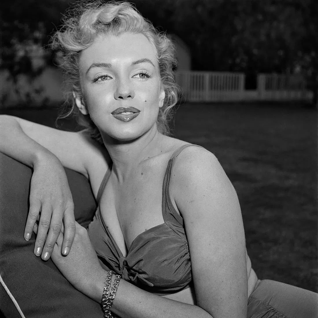 MARILYN MONROE (AMERICAN) PRINT ON PAPER: Marilyn Monroe (American) Print on Paper.
