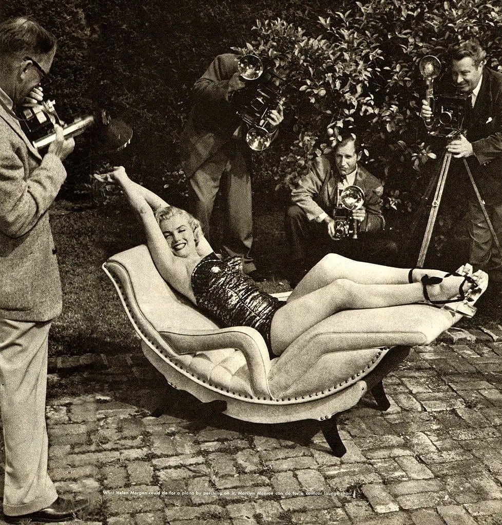 ALFRED EISENTAEDT MARILYN MONROE (AMERICAN) PRINT ON PAPER: Alfred Eisentaedt Marilyn Monroe (American) Print on Paper.