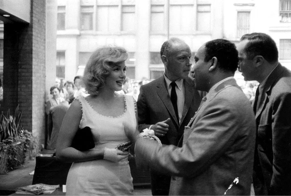 MARILYN MONROE (AMERICAN) PRINT ON PAPER: Marilyn Monroe (American) Print on Paper.