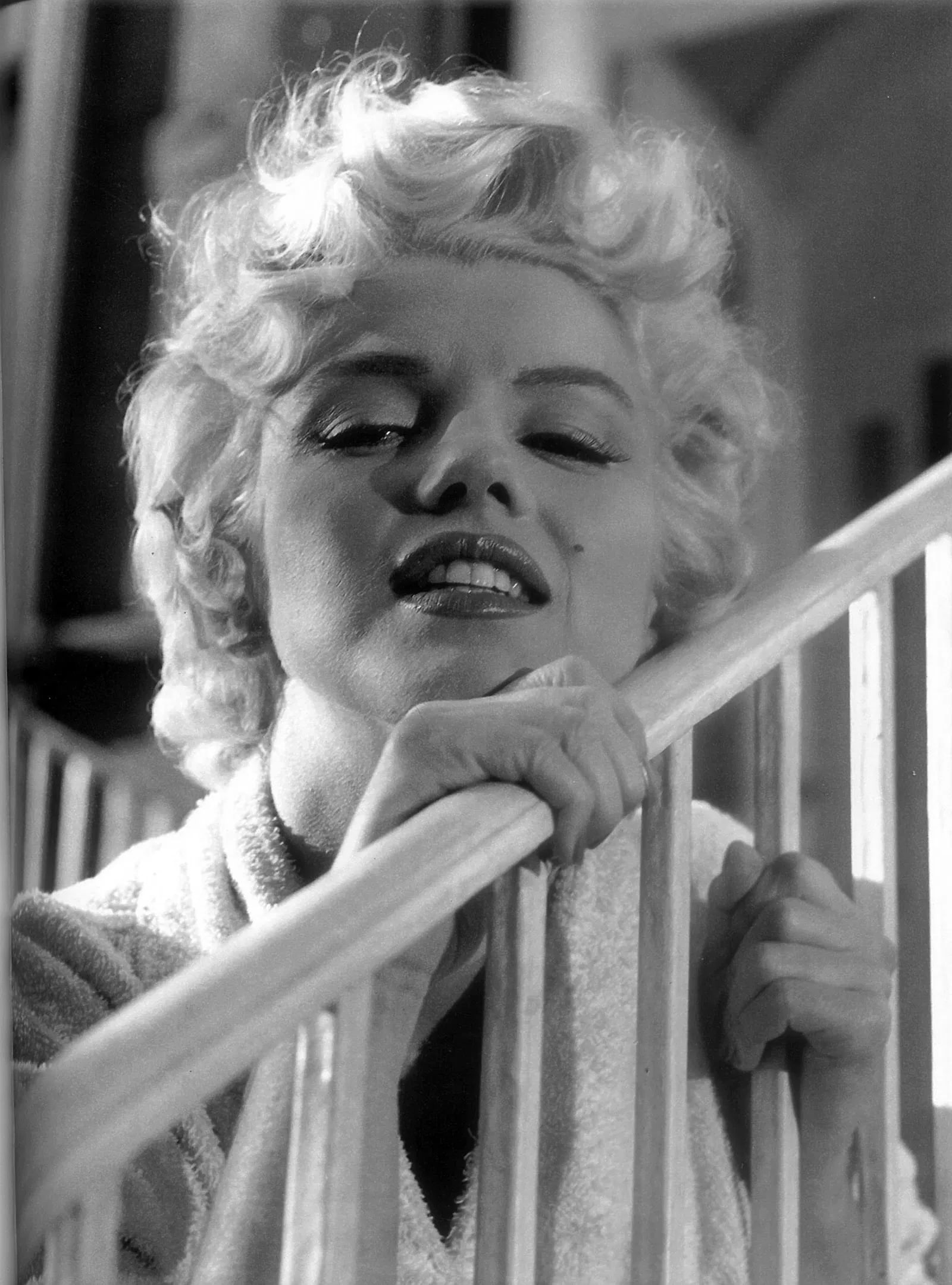 MARILYN MONROE (AMERICAN) PRINT ON PAPER: Marilyn Monroe (American) Print on Paper.
