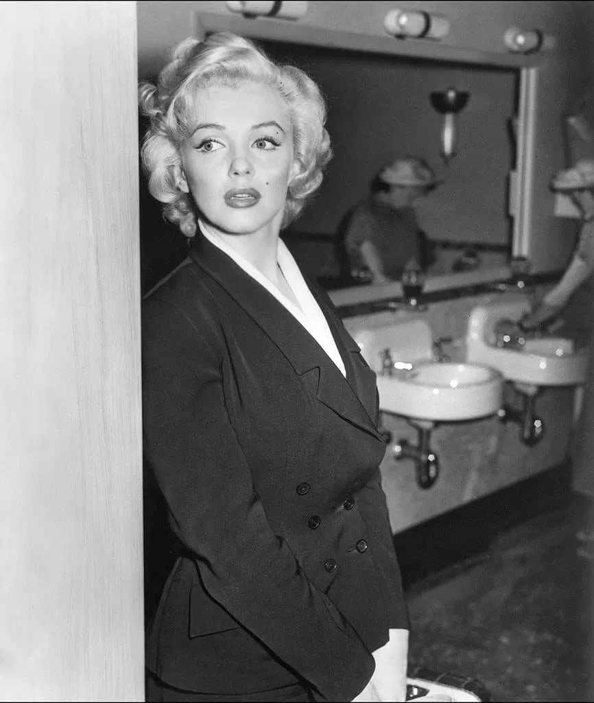 GEORGE SILK MARILYN MONROE (AMERICAN) PRINT ON PAPER: George Silk Marilyn Monroe (American) Print on Paper.