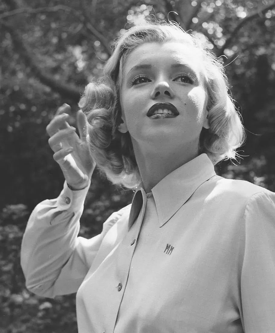 ED CLARK, MARILYN MONROE (AMERICAN) PRINT ON PAPER: Ed Clark, Marilyn Monroe (American) Print on Paper.