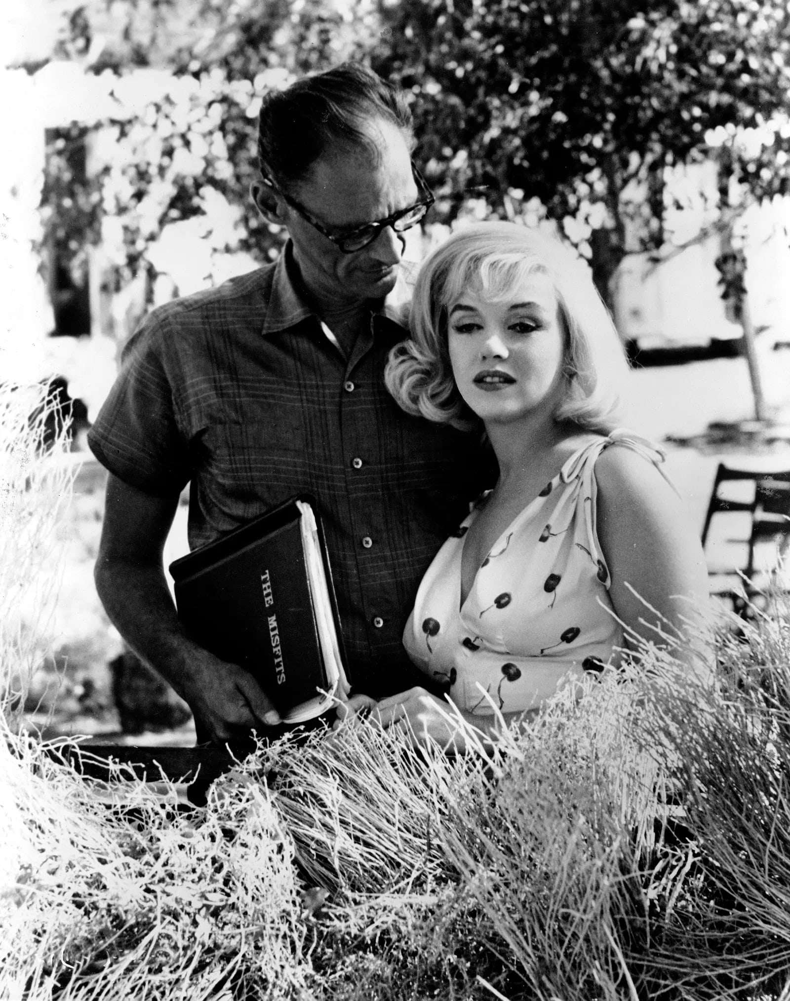 MARILYN MONROE (AMERICAN) PRINT ON PAPER: Marilyn Monroe (American) Print on Paper.