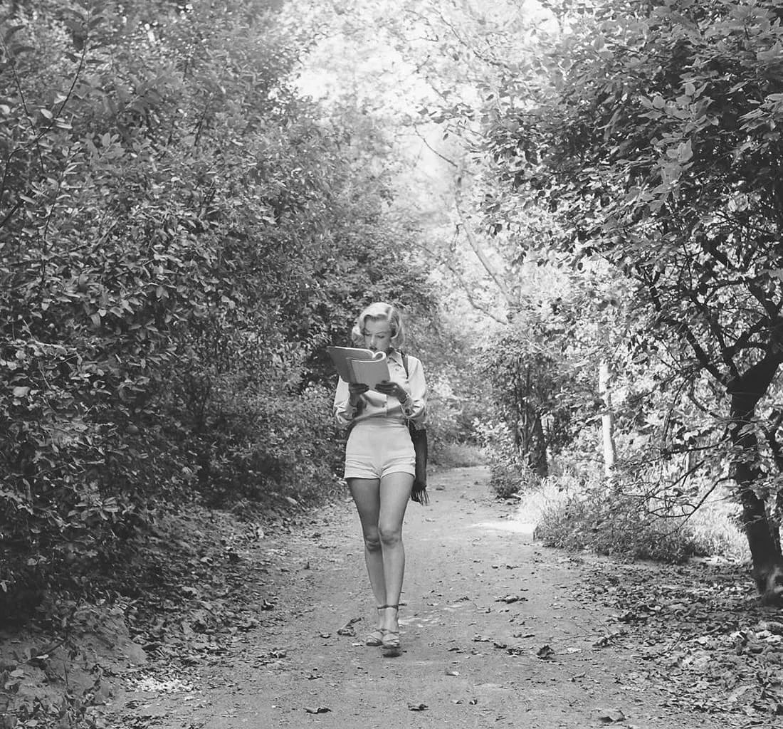 ED CLARK MARILYN MONROE (AMERICAN) PRINT ON PAPER: Ed Clark Marilyn Monroe (American) Print on Paper.
