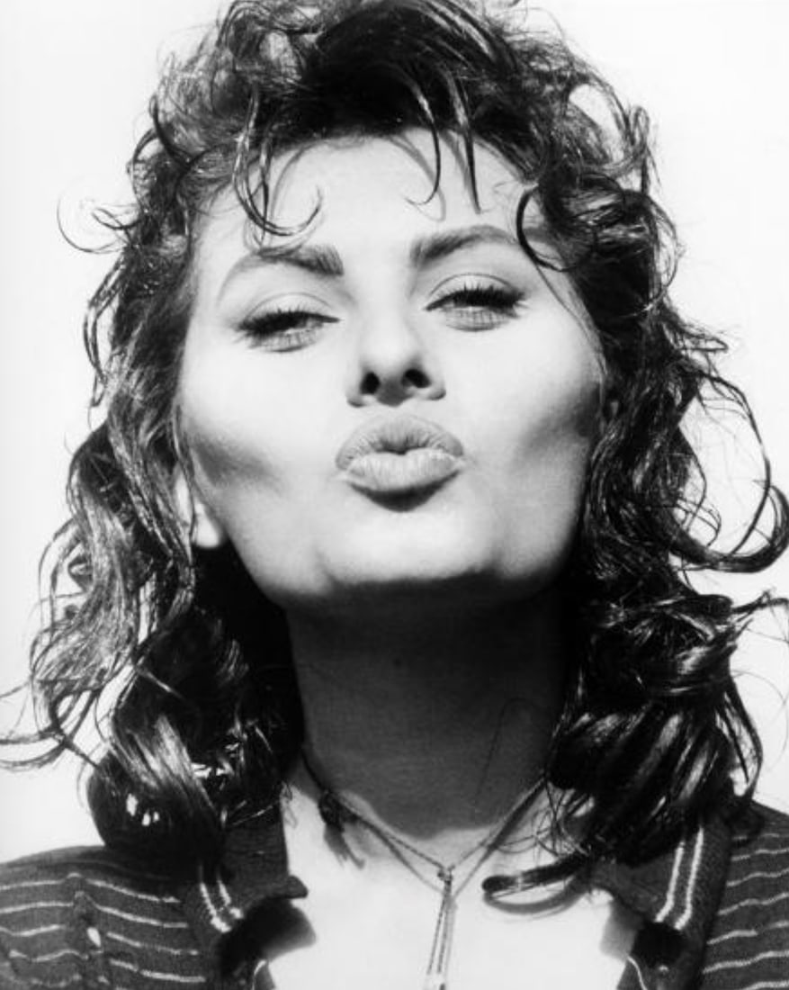 SOPHIA LOREN (ITALIAN) PRINT ON PAPER: Sophia Loren (Italian) Print on Paper. Measures 16.00 x 19.00 inches.
