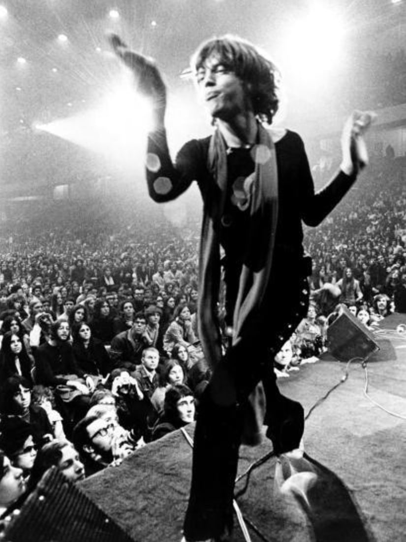 MICK JAGGER (BRITISH) PRINT ON PAPER (1 of 3)