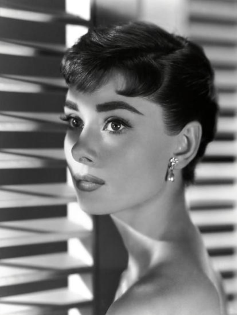 AUDREY HEPBURN (BRITISH) PRINT ON PAPER (1 of 3)
