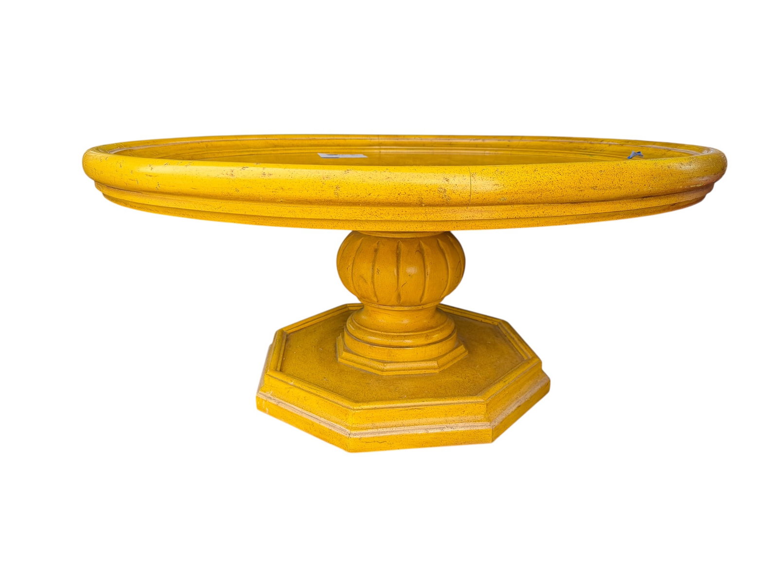 Thomasville Yellow Pedestal Coffee Table – 1969 – Mid-Century Modern Round Tray Top (39"): Vintage Thomasville Furniture Industries pedestal coffee table, dated 1969, featuring a bold mustard-yellow finish and classic mid-century modern design. The table has a round tray-style top with a ra