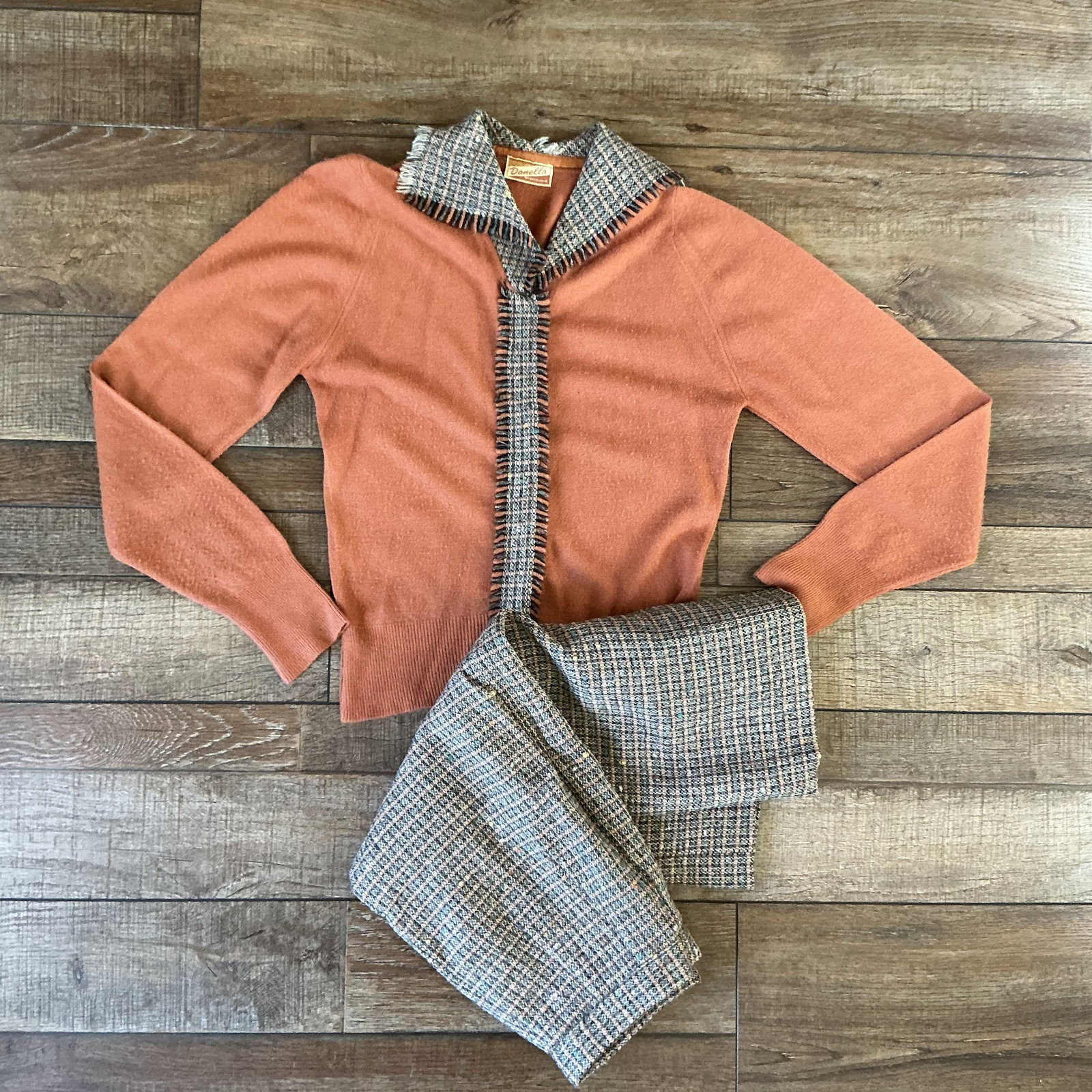 Vintage Davella Sportswear Knit 2-Piece Set – Rust Sweater & Plaid Skirt (1 of 16)