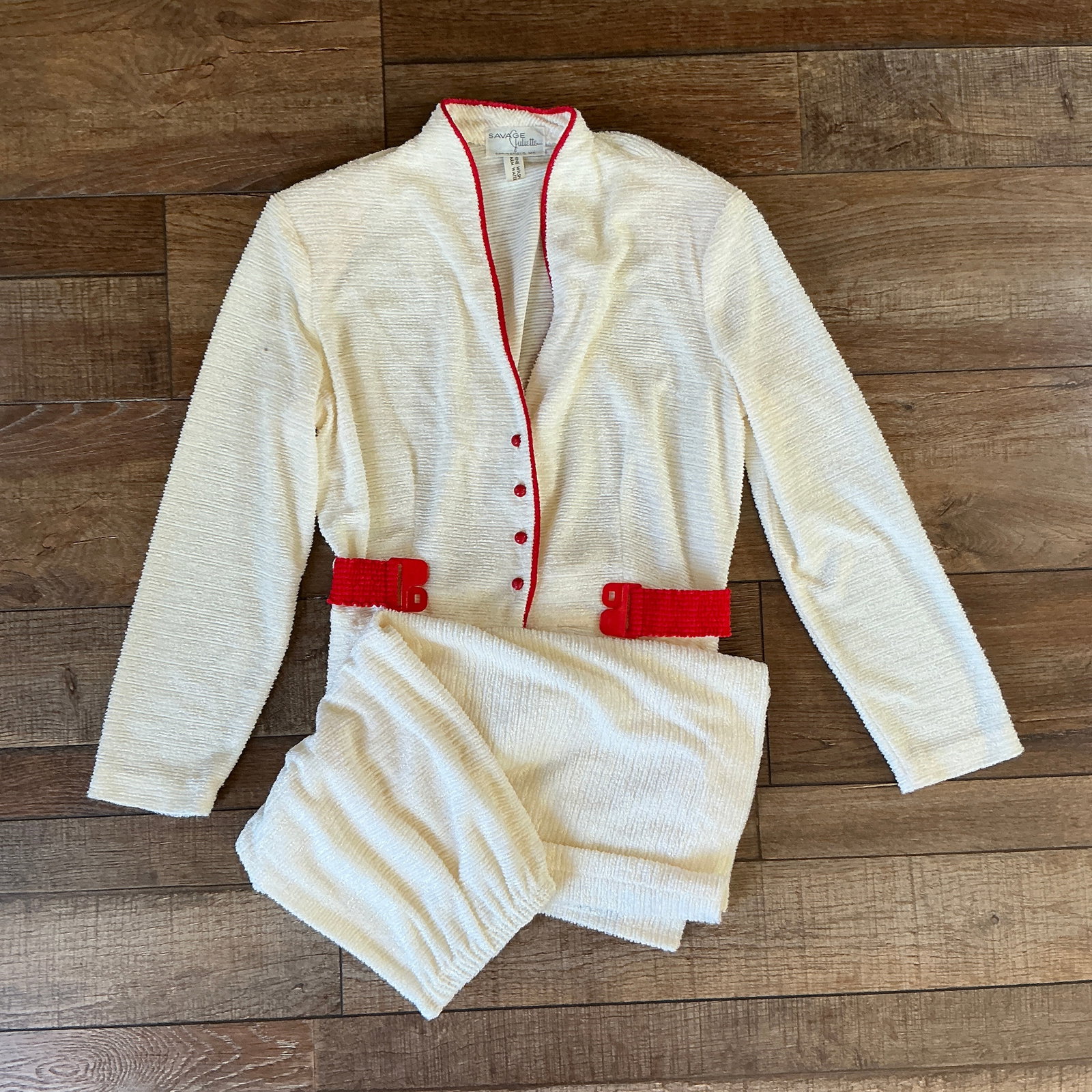 Vintage 70s Mod Tennis Set Terry Cloth Jacket Shorts Culottes Red Cream S/M: Amazing vintage 2-piece set by Savage Culottes, likely late 1960s to early 1970s.Features a textured terry/loop knit fabric in cream with bold red trim, including a fitted jacket with decorative butto