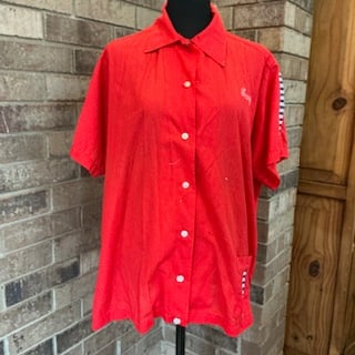 Vintage Carl’s Girls Red Bowling Shirt Size 44 Restaurant Uniform: Vintage red bowling shirt from Carl’s Girls, featuring a classic short sleeve design with button-front closure and pointed collar. The back is printed with “Carl’s Girls” and playful chara