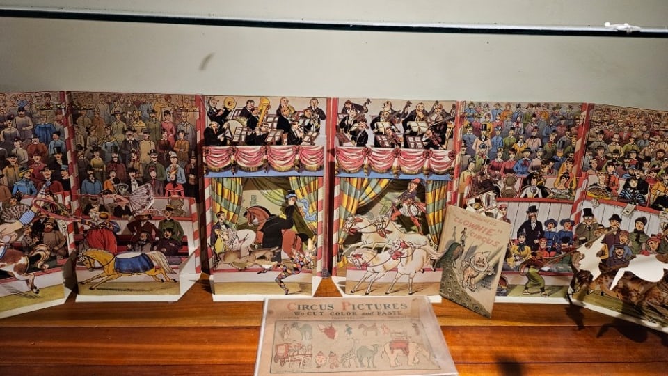 Large International Circus Pop-Up Book from the 1800's, and Others. (1 of 10)