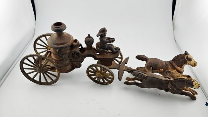 Antique Cast Iron Fire Department Pumper, w/ Horses. (1 of 7)