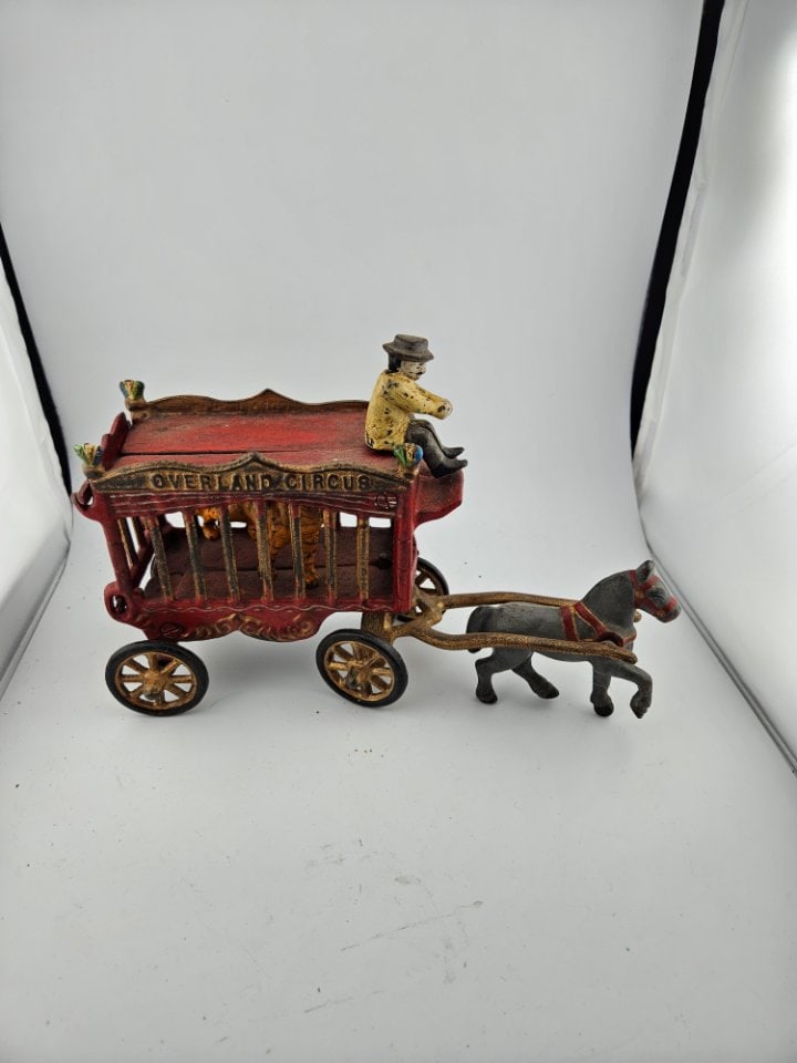 Vintage Overland Horsedrawn Circus Wagon w/ Tiger. (1 of 6)