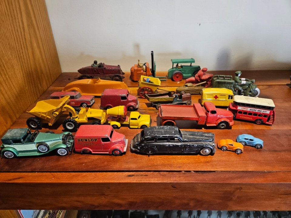 Twenty-One Smaller Vintage Toys w/ Heavy Die Cast & Stamped Types. (1 of 11)