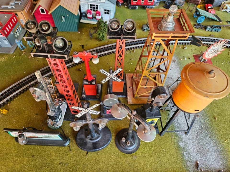 Group of Vintage O-Gauge Train Electric Accessories (1 of 8)