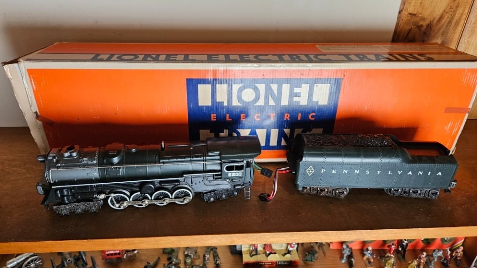 Lionel Pennsylvania S2 6-8-6 Steam Turbine in Box (1 of 7)