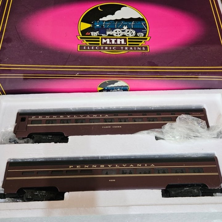 MTH O-Gauge Pennsylvania RR Sleeper and Diner Car Set with Box (1 of 4)