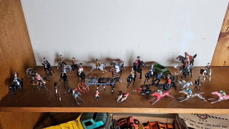 Assorted Soldiers and Horses (1 of 9)