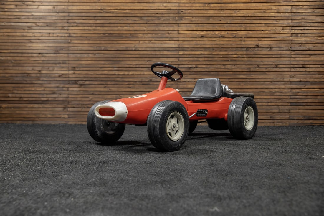 Ferrari Style Child's Pedal Car (1 of 18)