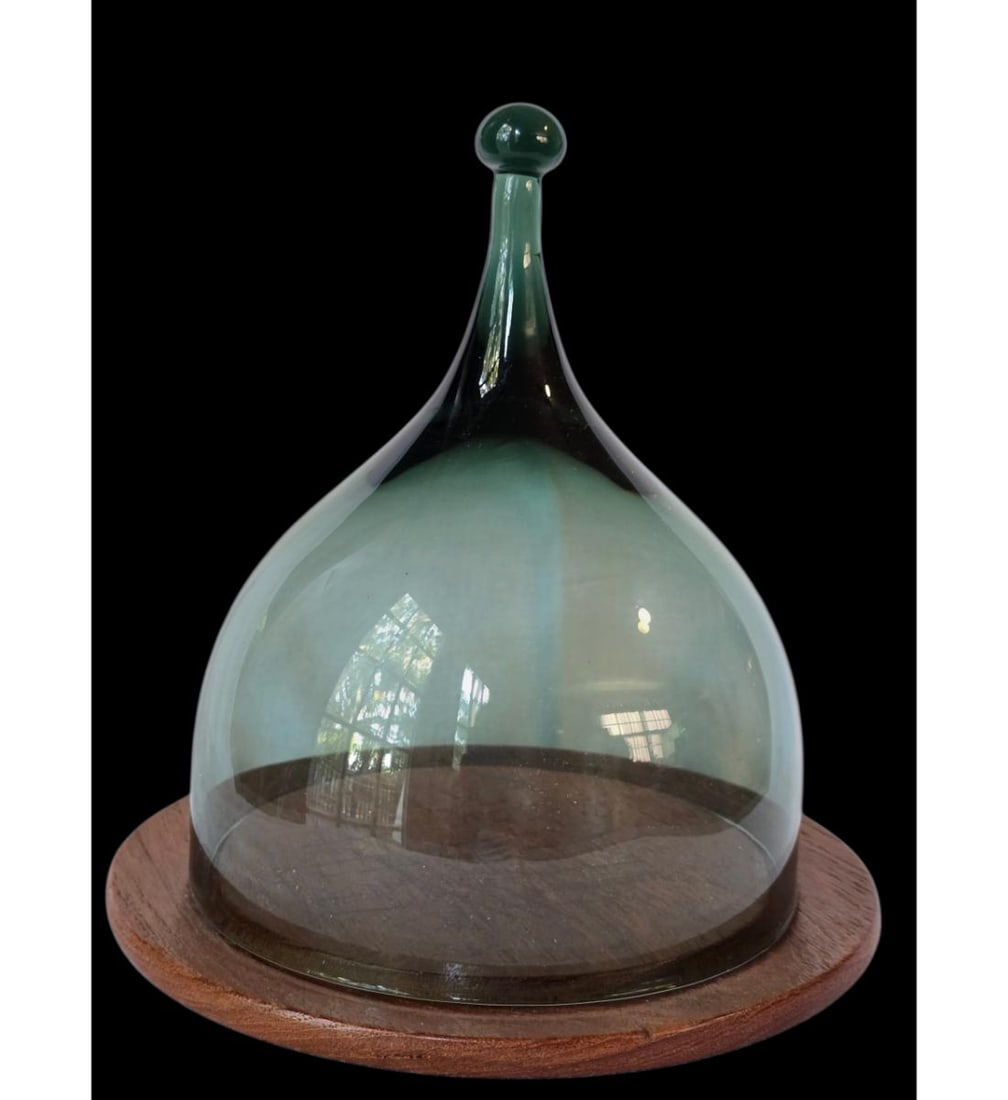 Vintage MCM Benny Motzfeldt for Hadeland Denmark Glass Cheese Dish on Teak Wood Serving Plate: Vintage Mid Century Modern Cheese Dish. Measures approx. 7.5" X 7 1/8" X 7 1/8". See pics. All items must be retrieved or shipped within 15 days of auction end. Items remaining in our possession after