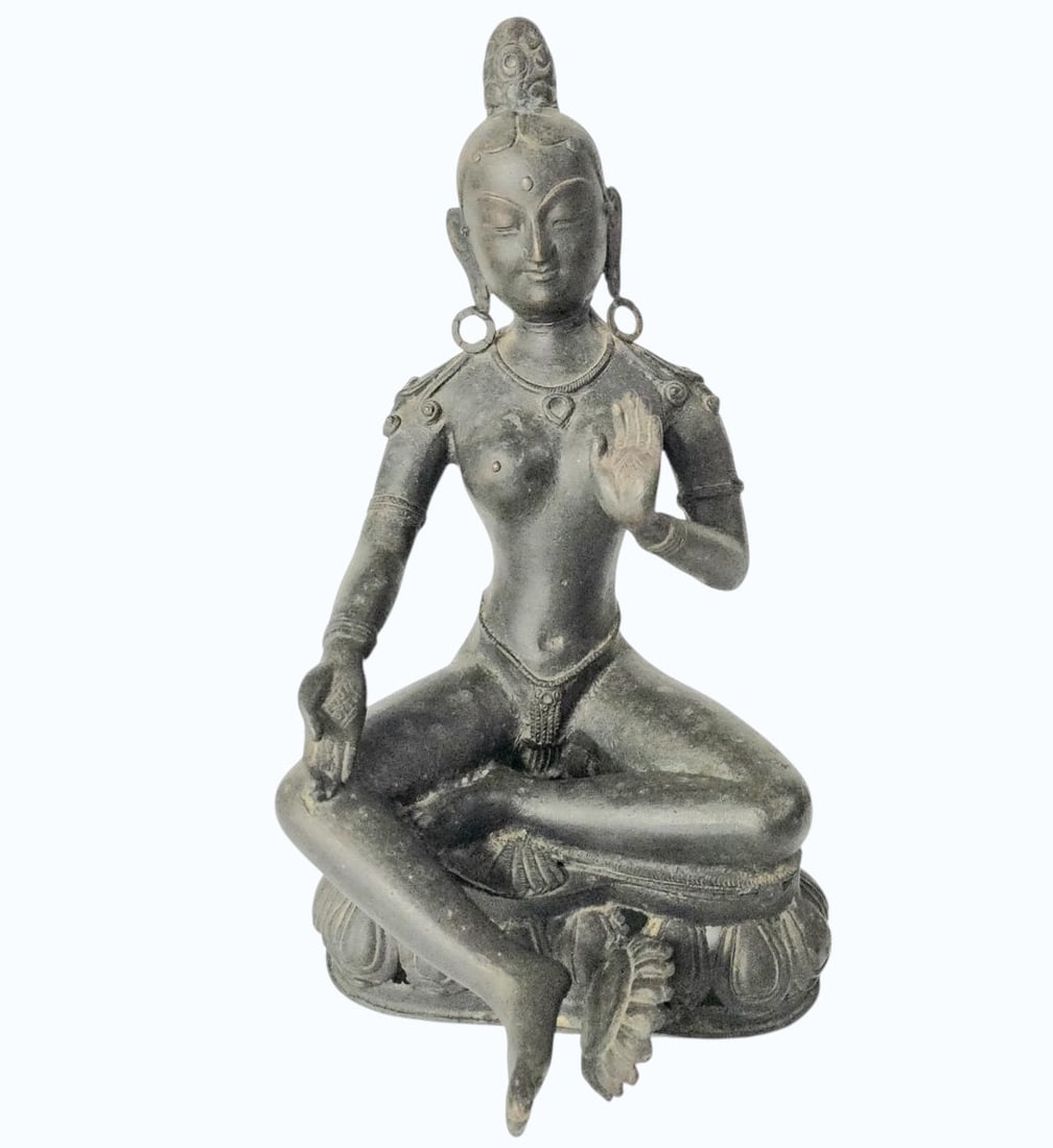 Early Antique Bronze Seated 18-19th C Indian Nepalese Tara Sino Tibetan Buddha: Early Antique Bronze Seated 18-19th C Indian Nepalese Tara Buddha . Measures approx. 9" X 11" X 15". All items must be retrieved or shipped within 15 days of auction end. Items remaining in our posses