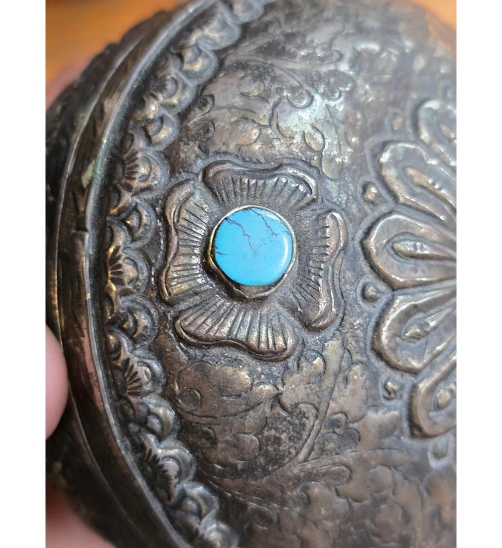 Antique 19th C Hand Chased Silver Round Box - 6