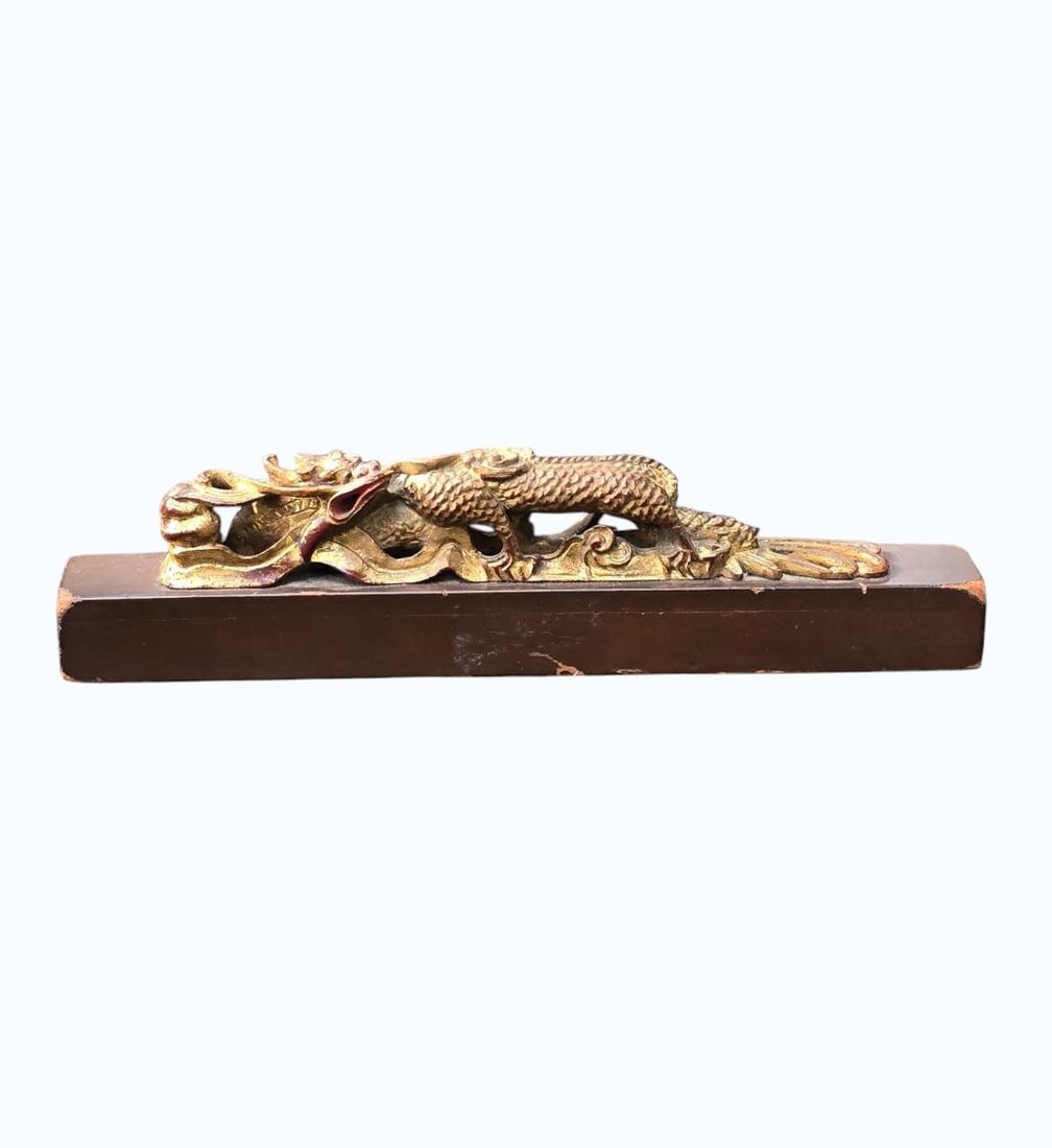 19th C Chinese Carved Dragon Scholars Desk Scroll Weight (HEAVY WOOD) Lacquered: 19th C Chinese Carved Dragon Scholars Scroll Weight (HEAVY WOOD) Lacquered. Measures 9" Overall X 2 1/4", Dragon 7 1/4" Long. Items remaining in our possession after this time will be subject to forfe