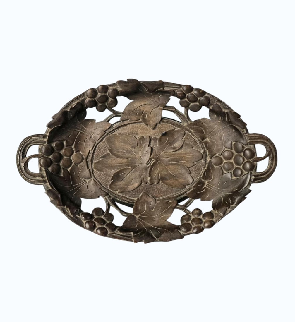 A Fine Antique Hand Carved Black Forrest Bowl Music Box (WORKS).: A Fine Antique Hand Carved Black Forrest Bowl Music Box (WORKS). Measures Measures 11 1/8" X 7" X 3.5". All items must be retrieved or shipped within 15 days of auction end. Items remaining in our pos