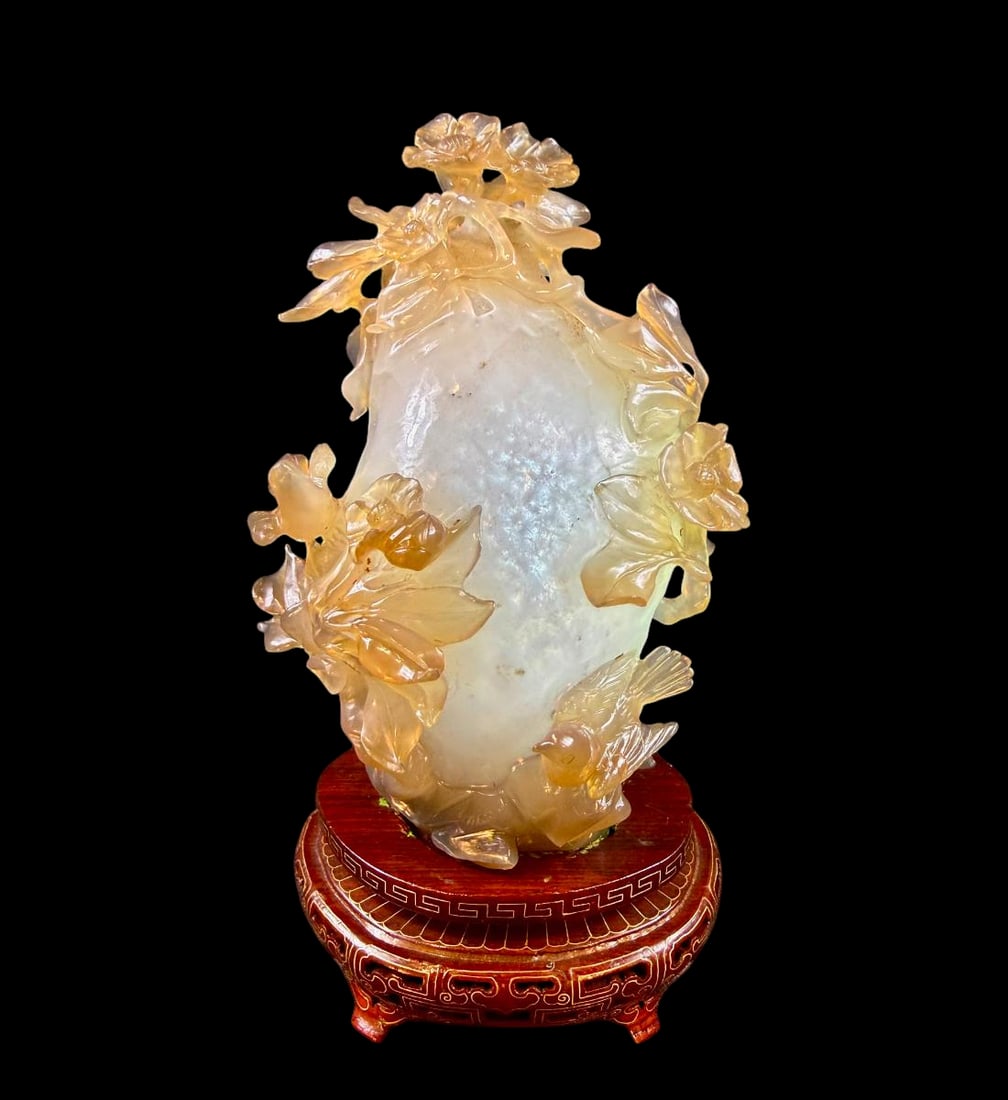 Fine And Magnificent chalcedony Chinese agate carving (1 of 20)