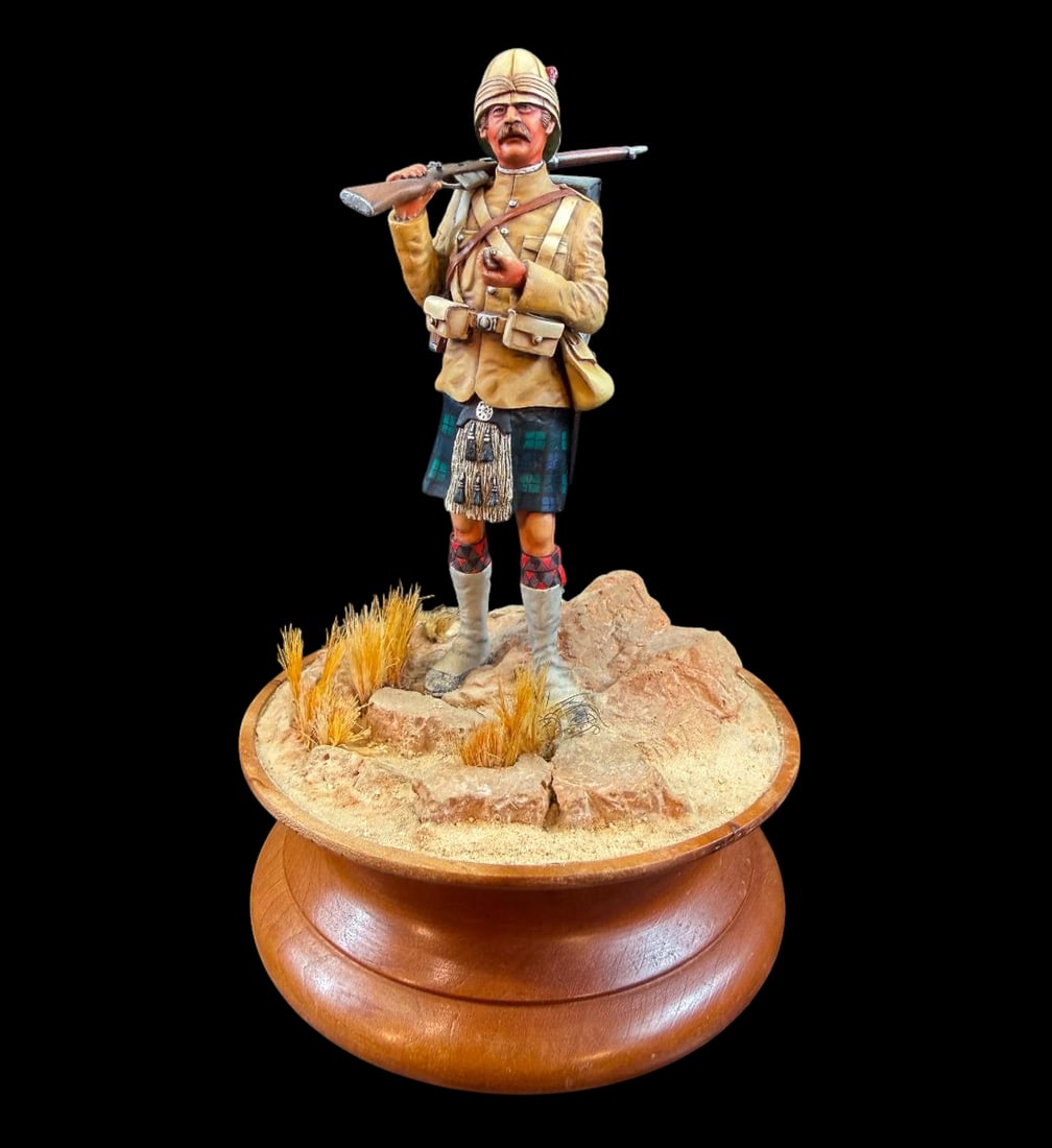 Military miniature artist made masterful sculpture, Attributed to Robert Knee, Jr. (1928-2007) (1 of 13)