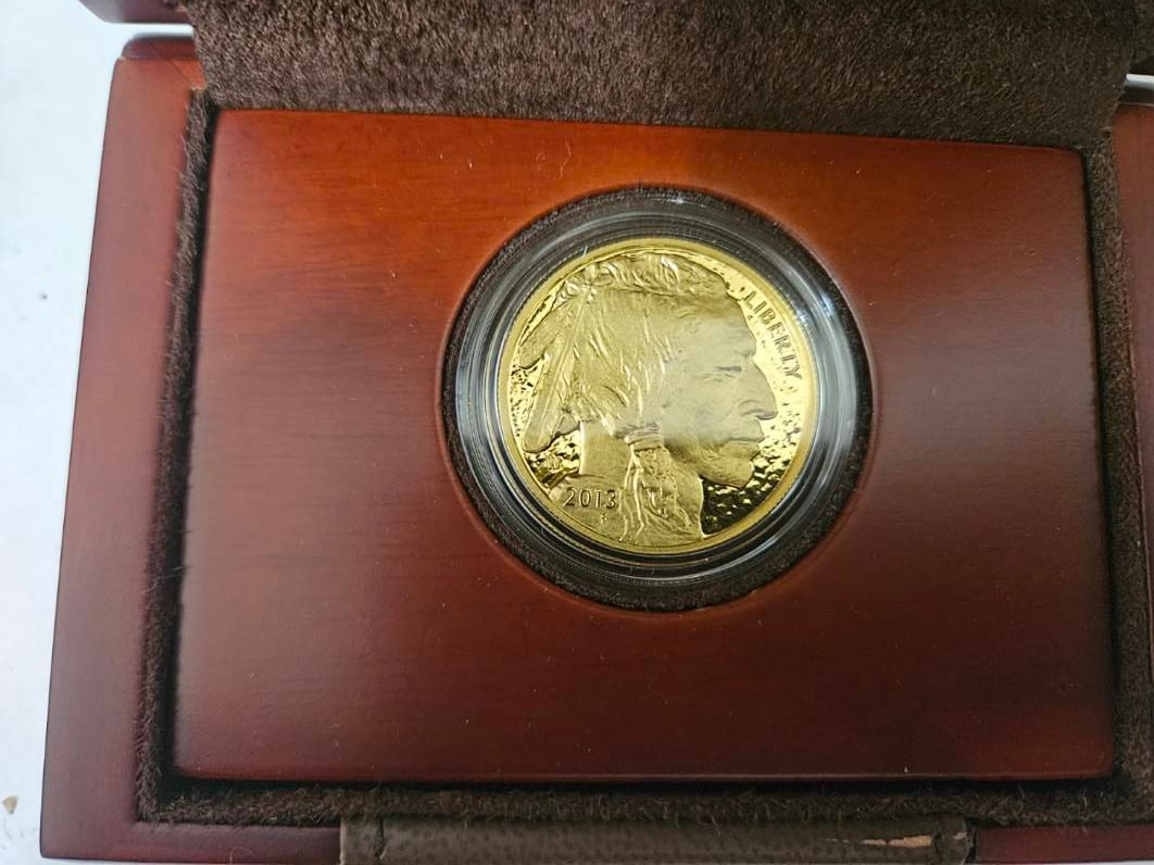 2013 AMERICAN BUFFALO 1 OZ GOLD (1 of 4)