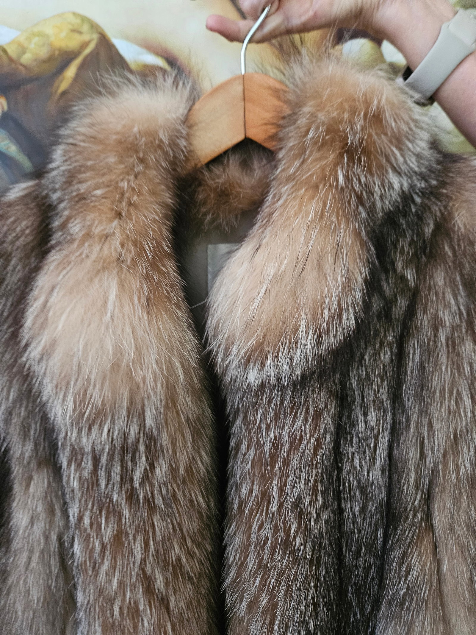 A Scuby Furs crystal fox coat (1 of 4)