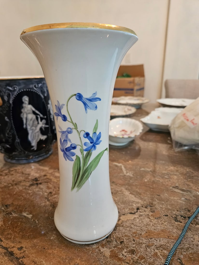 MEISSEN TRUMPET VASE CIRCA 1860 (1 of 5)