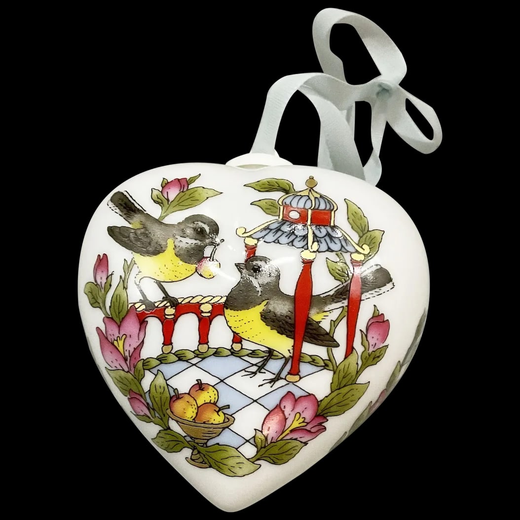 Easter Ornament: 2022 Hutschenreuther Heart shaped Ornament Old Winther Collection Limited Edition. The details are stunning portraying two gold finches sharing a treat. The back side depicts in gold the year 2002,