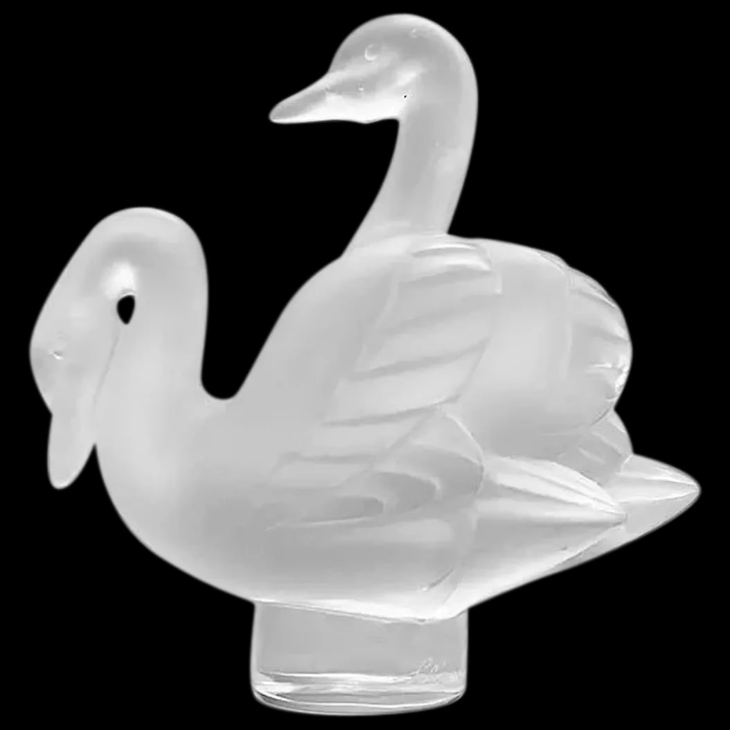 Art Sculpture: Lalique Deux Cygnes Signed and made between 1950 - 1974 and in mint condition. It is signed Lalique France.
