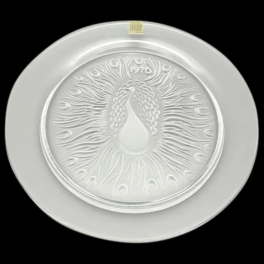 Collectors Plate: Lalique 1970 Crystal Paone Peacock Designed by Marie Claude Lalique, this is the sixth plate in the annual Lalique series issued by the Lalique Society of America in 1970. Mint condition and is in