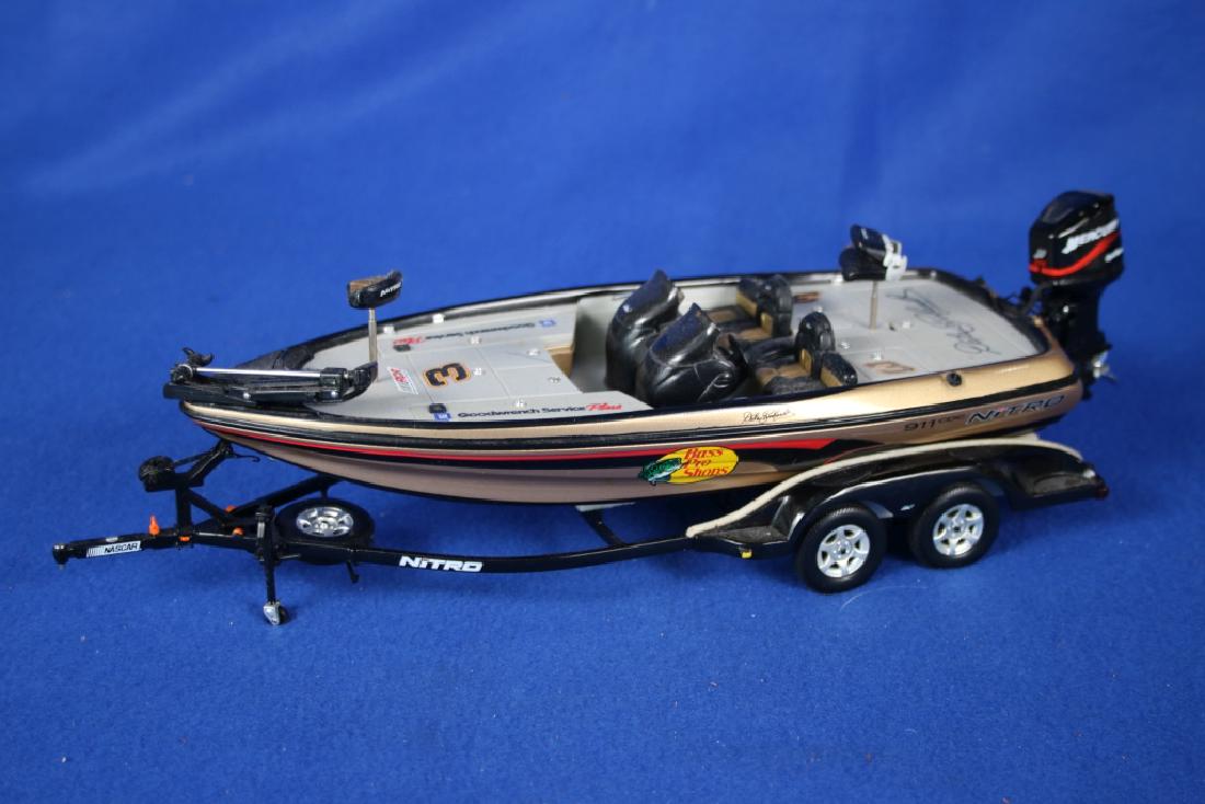 toy diecast bass boats