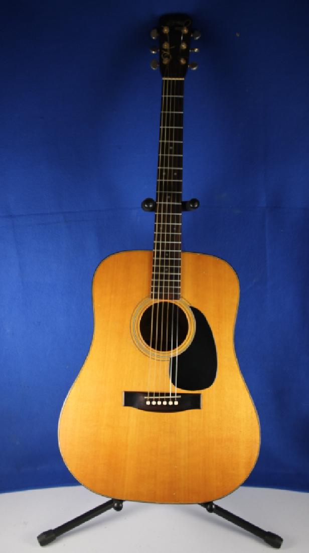 Syairi Acoustic Guitar w/case: Japenese No. 720