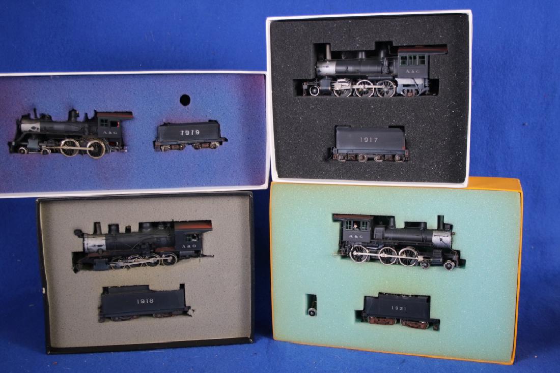 5 Boxed Train Sets: Northern Pacific Y-1 2-8-0, HO scale; Alco MA & PA 4-4-0; Nickel Plate CB & Q K-2; Nickel Plate CB & Q Prairie 2-6-2 R-1 Class