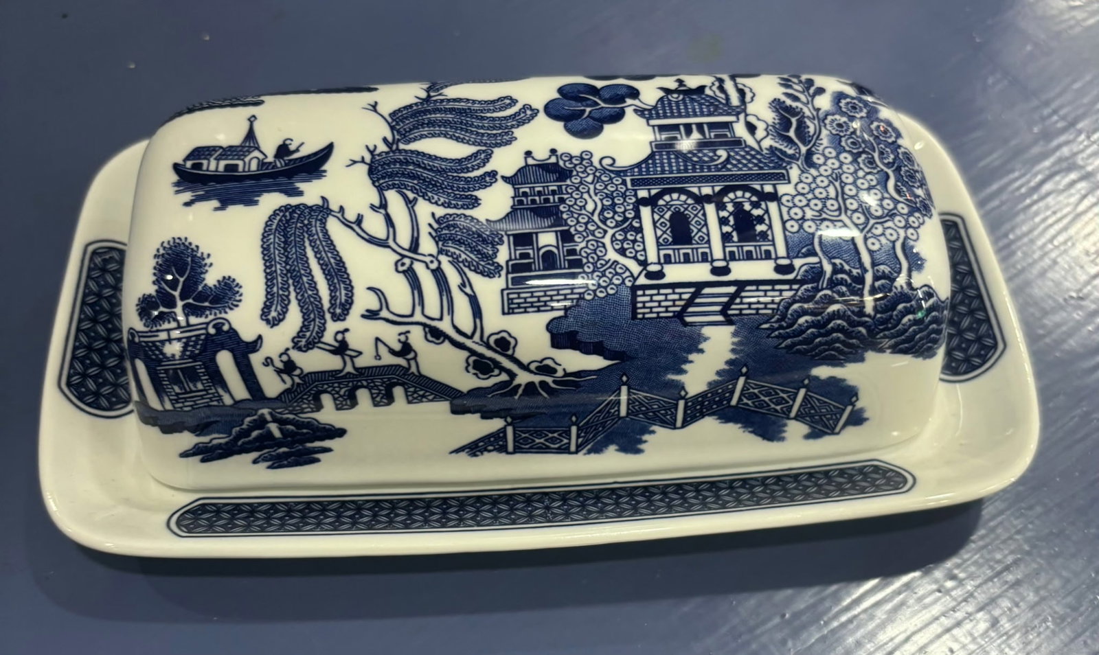 Blue Willow Butter Dish: Vintage Churchill Blue Willow Covered Butter Dish - England. Each piece features the classic blue and white Asian inspired landscape scene on a white background.