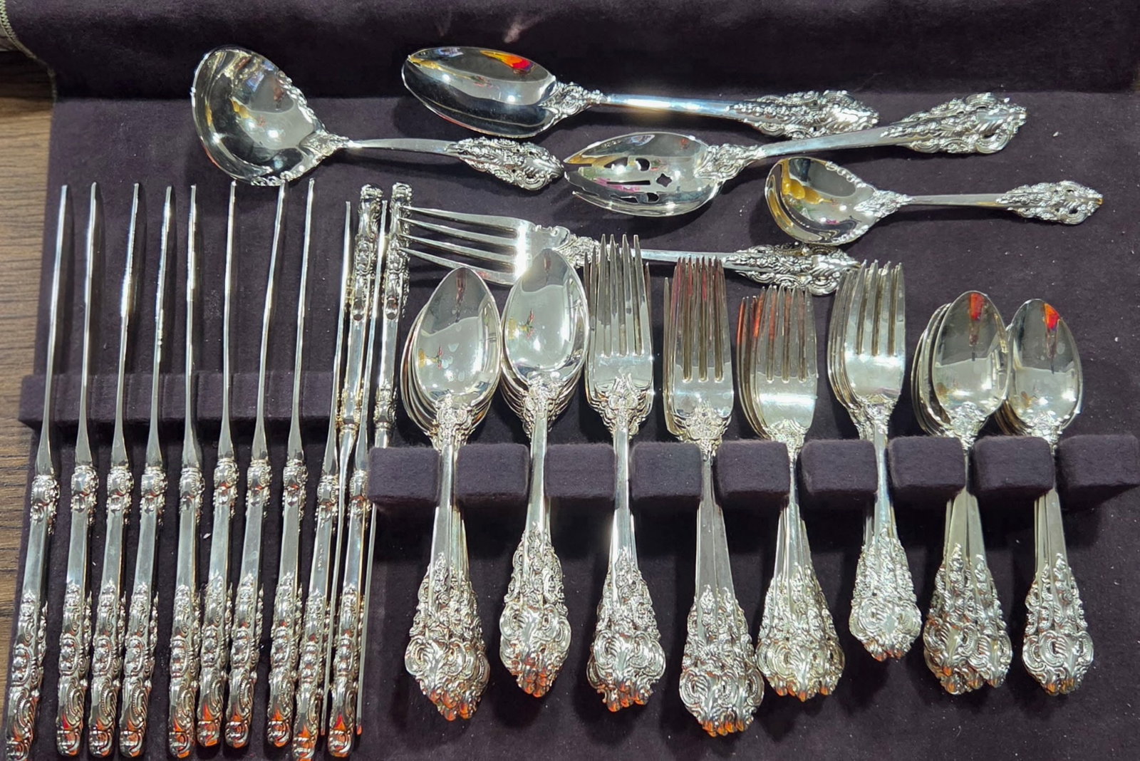 Vintage Baroque by Godinger Silver Plated: This beautiful 65-piece set is a luxurious and elegant addition to any dining table. Made by the renowned brand Godinger, it features intricate silverplate pieces perfect for hosting gatherings and